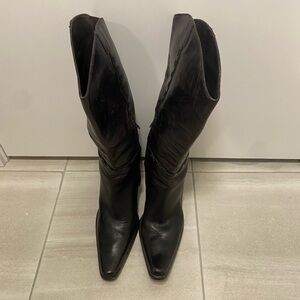 Elegant Chestnut Leather Women's Boots